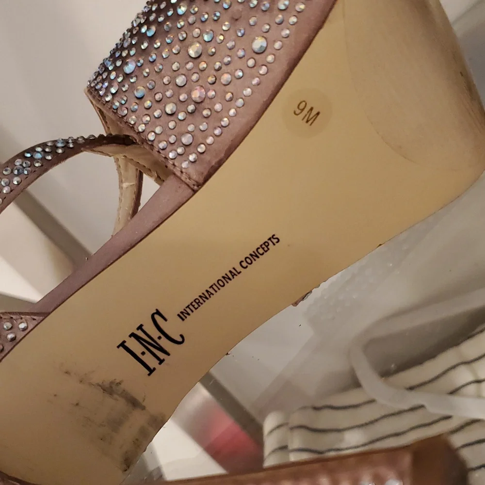 INC mauve Pink Rhinestone platforms  Size 9 5